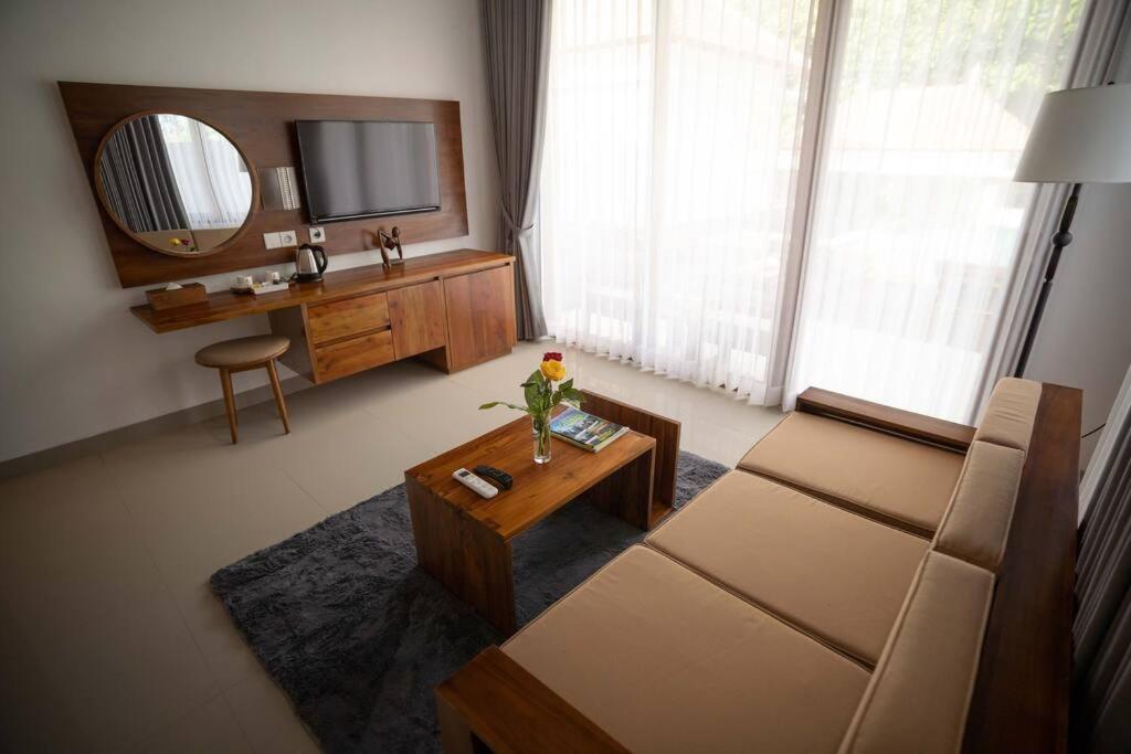 Nau Nusa Villa Batununggul Exteriér fotografie