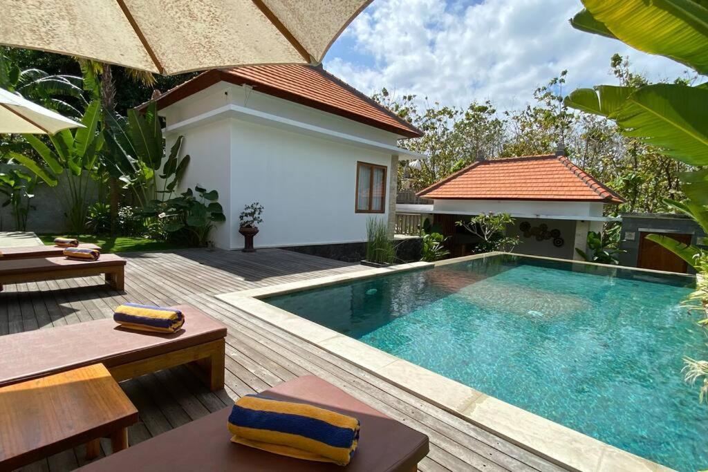 Nau Nusa Villa Batununggul Exteriér fotografie